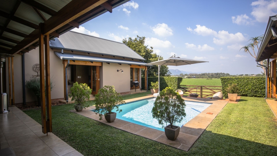 4 Bedroom Property for Sale in The Coves North West